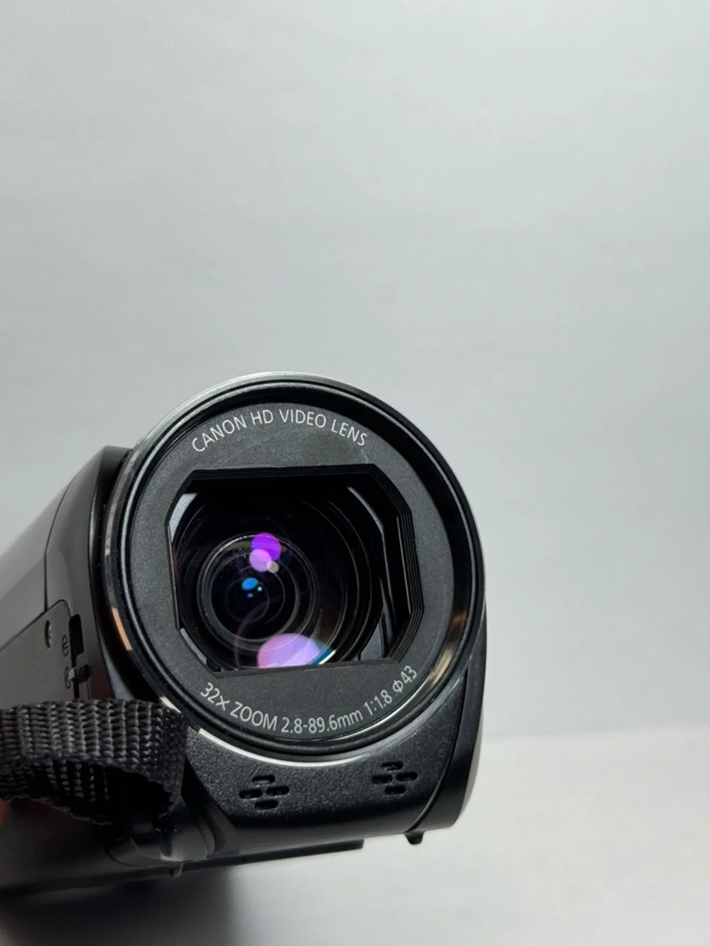 *READ DESC* Canon VIXIA HF R80 Full HD 1080p 60fps MP4 16GB Flash Camcorder 32x - Picture 2 of 13